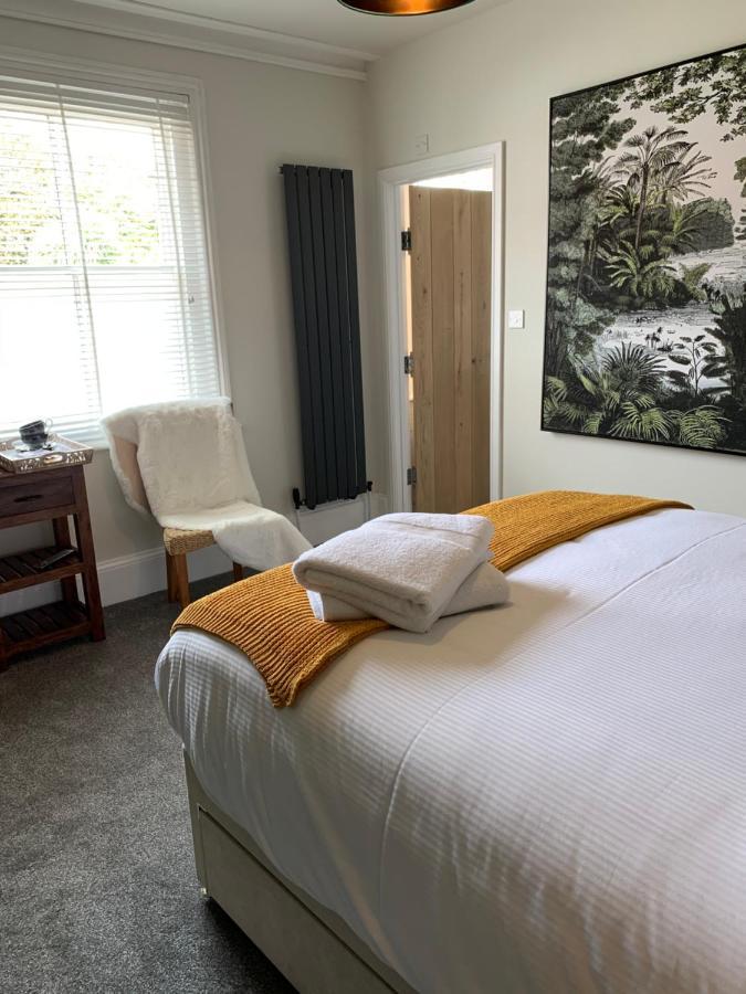 The Lazy Lion Bed and Breakfast Milford on Sea Buitenkant foto