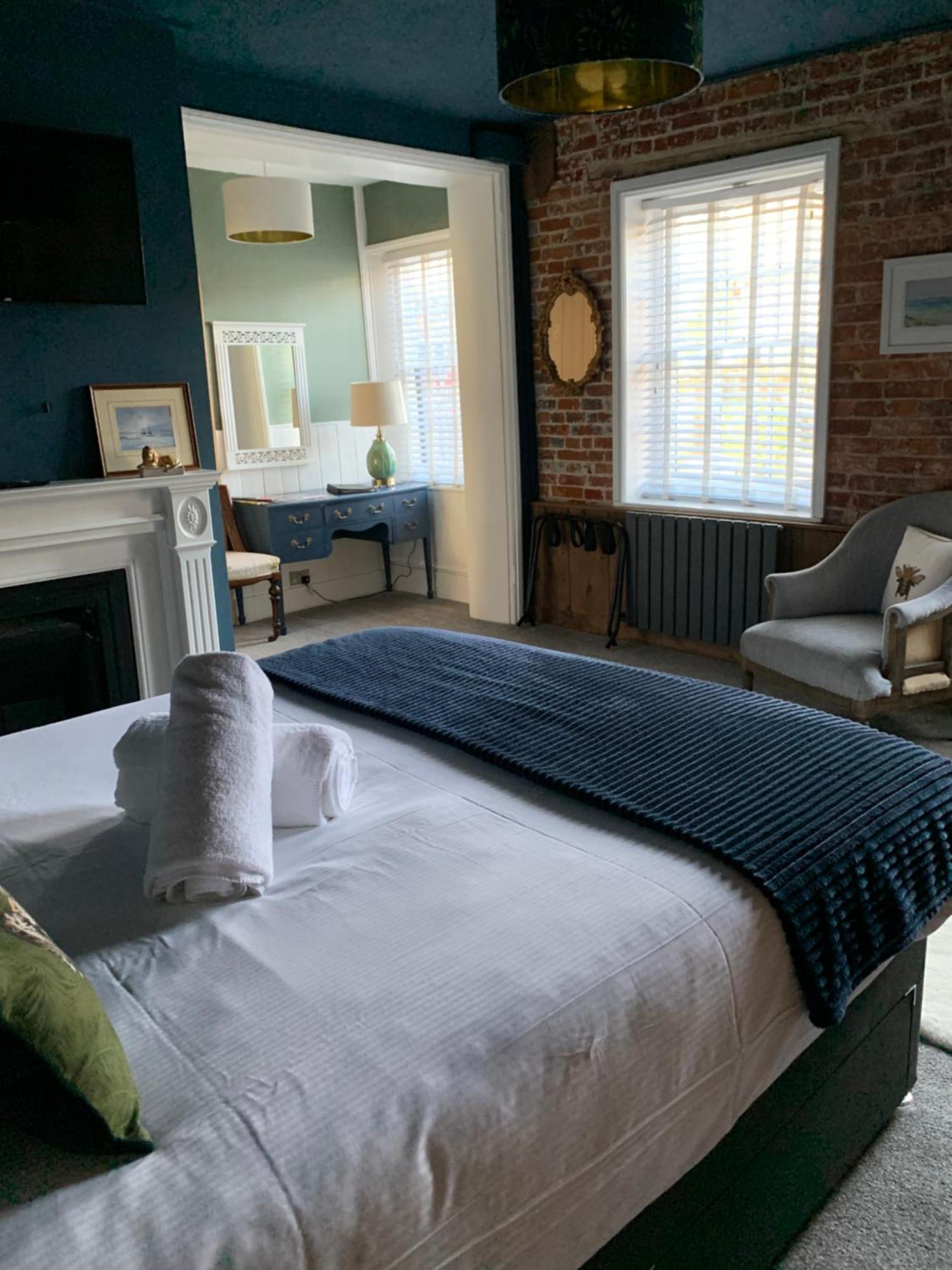 The Lazy Lion Bed and Breakfast Milford on Sea Buitenkant foto