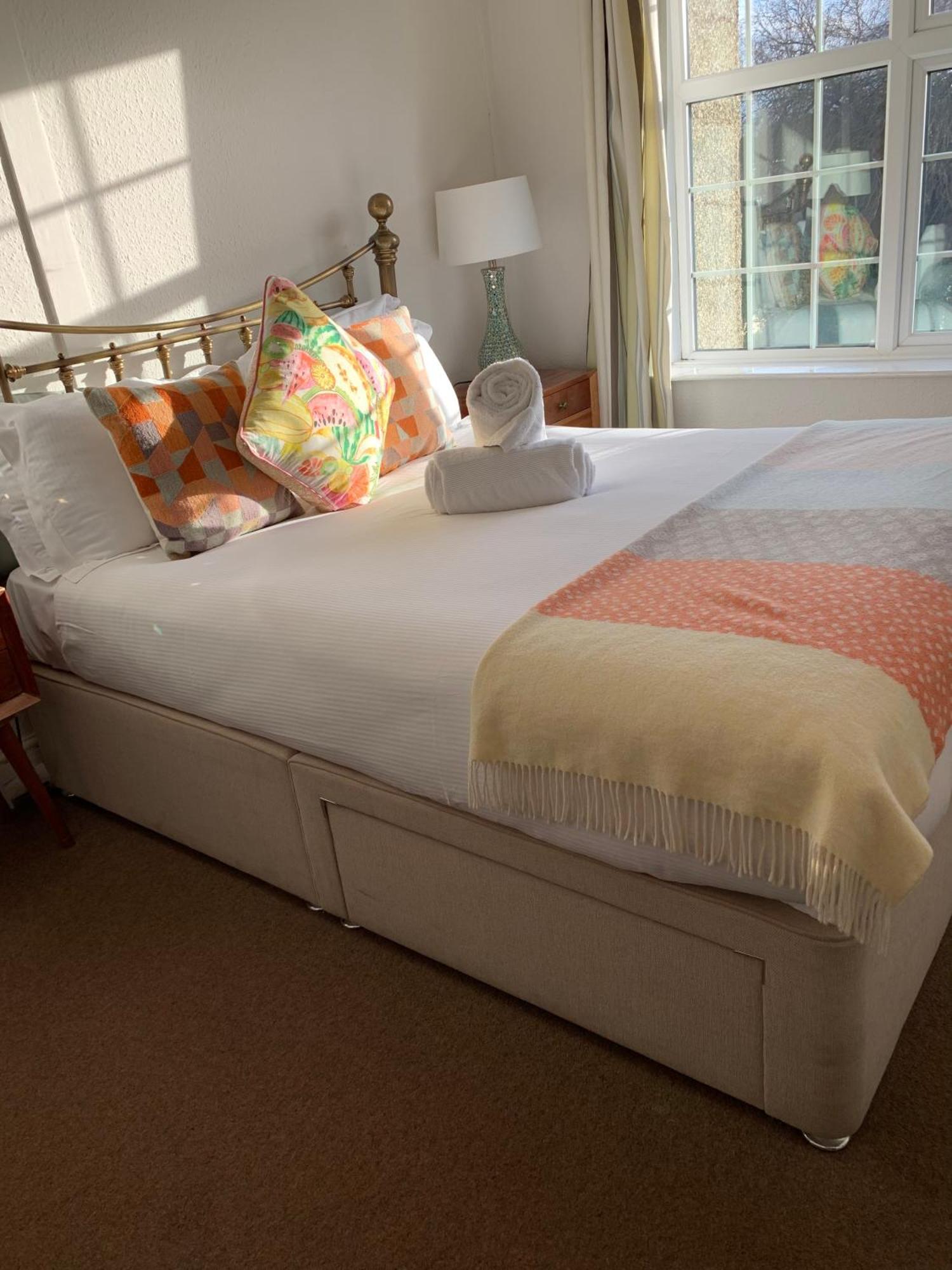 The Lazy Lion Bed and Breakfast Milford on Sea Buitenkant foto